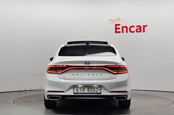 Hyundai Grandeur 2.2 Diesel Premium — пробег 126 146 км — фото 4 из 5