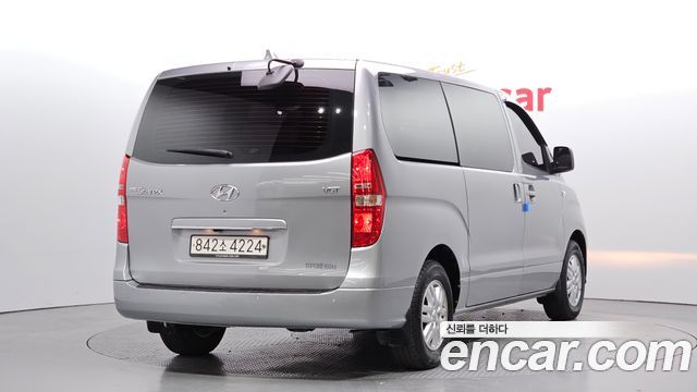 Hyundai Starex Van 3-Seater Smart — пробег 88 800 км — фото 2 из 5