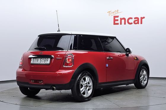 Mini Cooper SE — пробег 56 080 км — фото 2 из 5