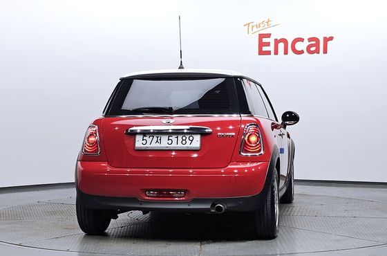 Mini Cooper SE — пробег 56 080 км — фото 4 из 5