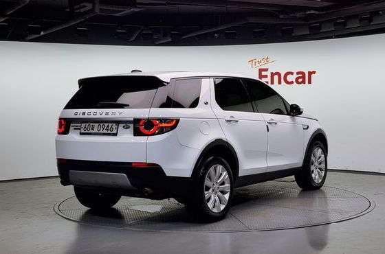 Land Rover Discovery Sport 2.0 TD4 HSE Luxury — пробег 176 775 км — фото 2 из 5