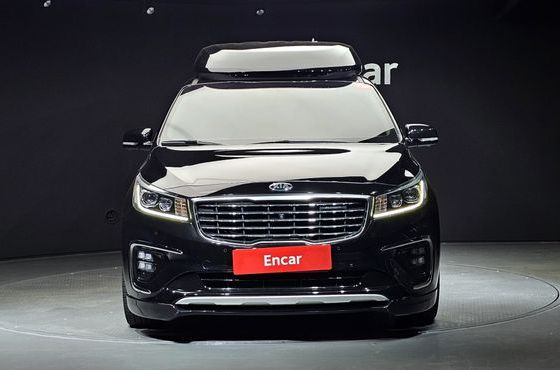 Kia Carnival 7-Seater Hi-Limousine VIP — пробег 110 434 км — фото 3 из 5
