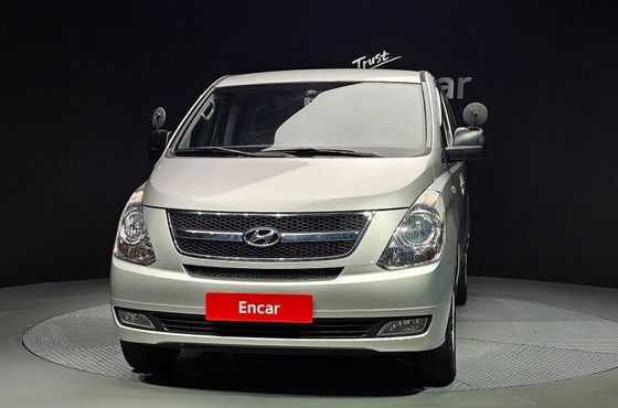 Hyundai Starex 4WD 12-Seater Wagon CVX Luxury — пробег 63 638 км — фото 3 из 5