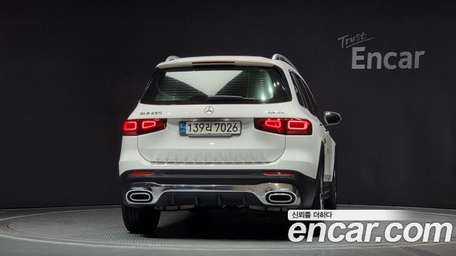 Mercedes-Benz GLB-Class из Кореи Encar