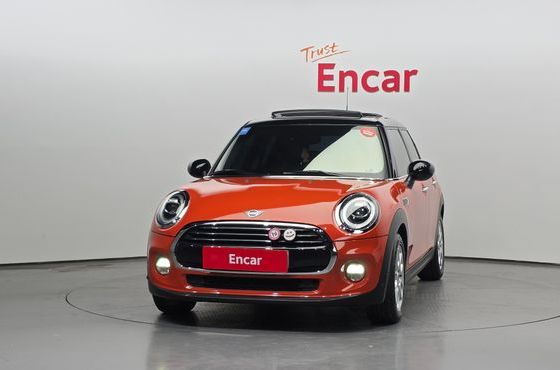 Mini Cooper 5Door HIGH 3rd — пробег 42 100 км — фото 3 из 5