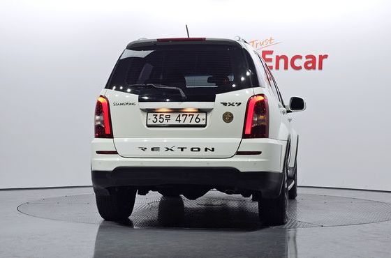 Ssangyong Rexton 2.0 4WD RX7 Luxury — пробег 123 641 км — фото 4 из 5
