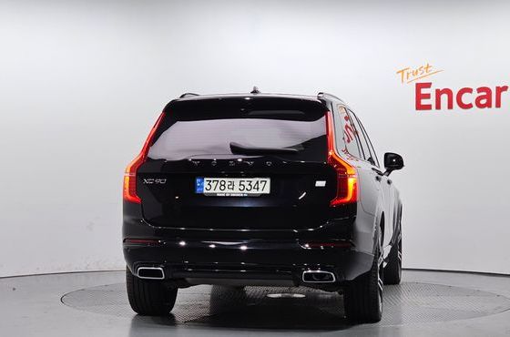 Volvo XC90 T8 R-Design Hybrid — пробег 35 009 км — фото 4 из 5