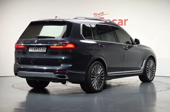 BMW X7 xDrive 40i Design Pure Excellence 7-Seater — пробег 59 629 км — фото 2 из 5
