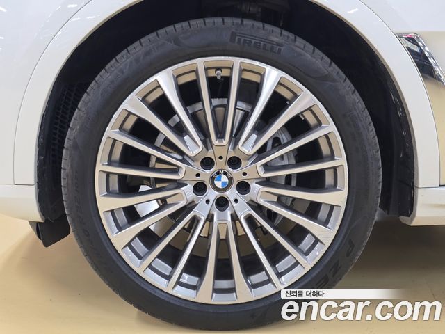 BMW X7 xDrive 40i Design Pure Excellence 6-Seater — пробег 29 550 км — фото 5 из 5