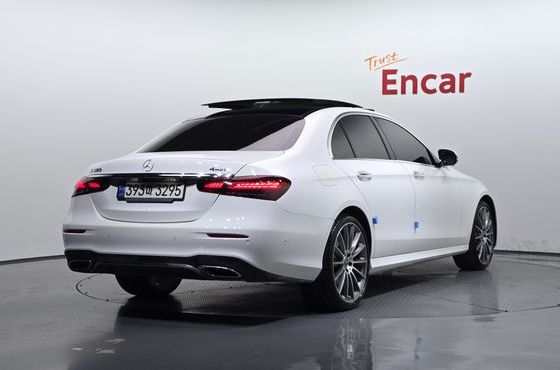 Mercedes-Benz E-Class E350 4MATIC AMG Line — пробег 59 388 км — фото 2 из 5