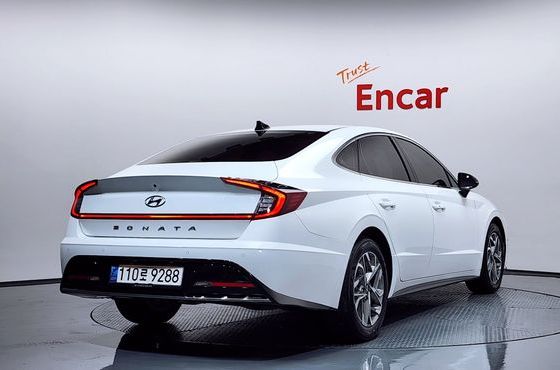 Hyundai Sonata 2.0 Premium Plus — пробег 27 577 км — фото 2 из 5