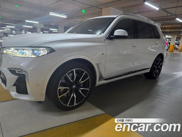 BMW X7 xDrive 40i M Sport 6STR — пробег 72 700 км — фото 3 из 5