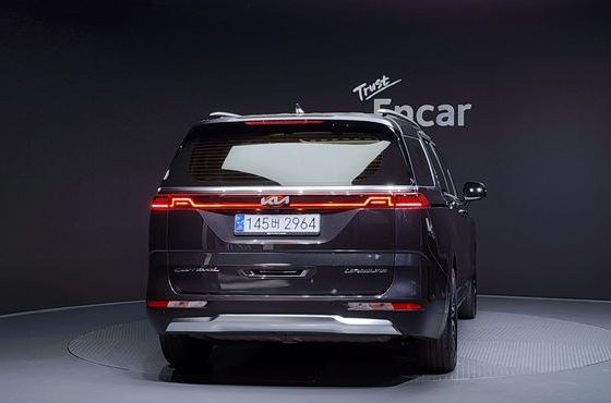 Kia Carnival 7-Seater Signature — пробег 105 061 км — фото 4 из 5
