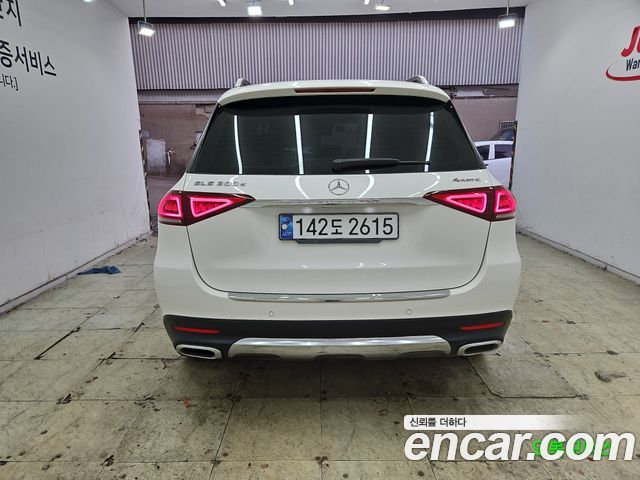 Mercedes-Benz GLE-Class GLE300d 4MATIC — пробег 106 700 км — фото 4 из 5