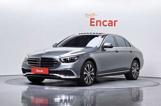 Mercedes-Benz E-Class E300e 4MATIC Exclusive — пробег 57 230 км — фото 1 из 5