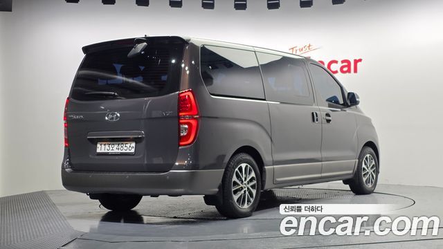 Hyundai Starex Urban 9-Seater Exclusive — пробег 41 050 км — фото 2 из 5