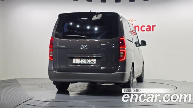 Hyundai Starex Urban 9-Seater Exclusive — пробег 41 050 км — фото 4 из 5