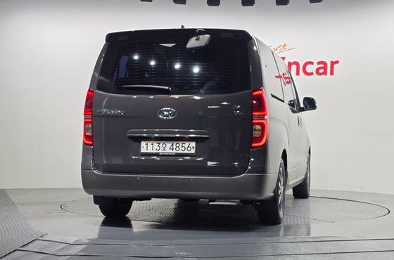Hyundai Starex Urban 9-Seater Exclusive — пробег 41 050 км — фото 4 из 5