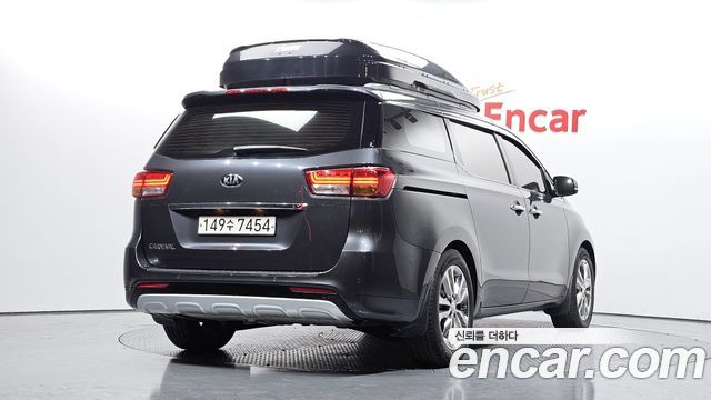 Kia Carnival 9-seater Prestige — пробег 121 189 км — фото 2 из 5