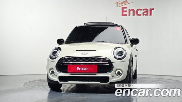 Mini Cooper 5Door HIGH 3rd — пробег 16 445 км — фото 3 из 5