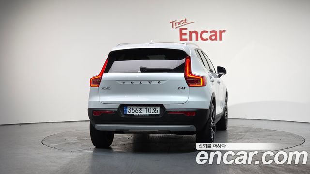 Volvo XC40 B4 Inscription — пробег 53 393 км — фото 4 из 5