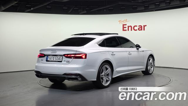 Audi A5 40 TFSI Quattro Sportback — пробег 29 602 км — фото 2 из 5