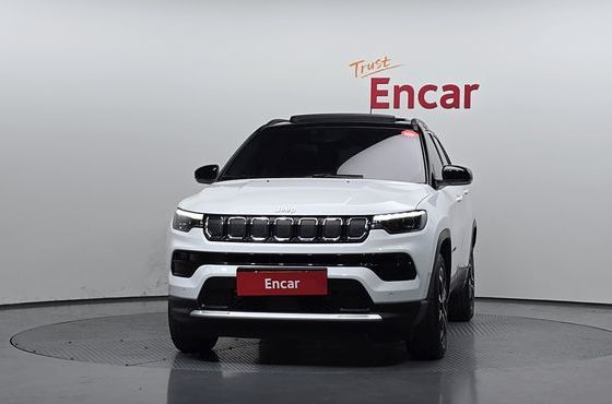 Jeep Compass 2.4 Limitied AWD — пробег 9 991 км — фото 3 из 5