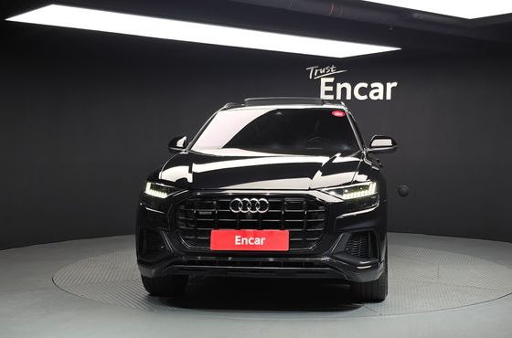 Audi Q8 55 TFSI Quattro Premium — пробег 144 670 км — фото 3 из 5
