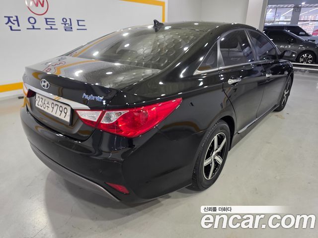 Hyundai Sonata 2.0 Smart — пробег 116 784 км — фото 2 из 5