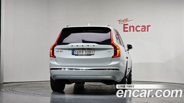 Volvo XC90 T8 Ultimate Bright Hybrid — пробег 30 027 км — фото 4 из 5