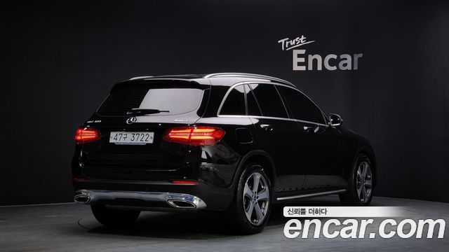 Mercedes-Benz GLC-Class GLC300 4MATIC — пробег 96 523 км — фото 2 из 5