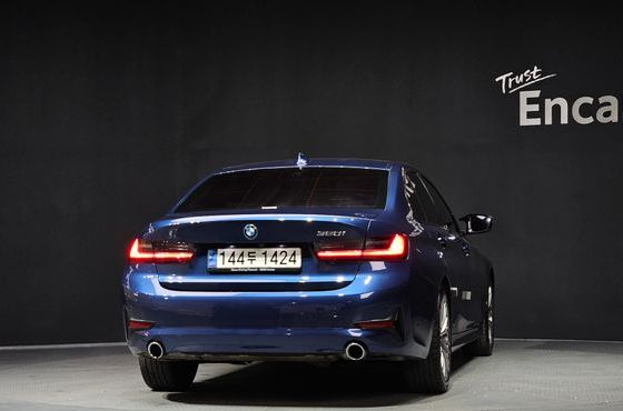 BMW 3-Series 320i Luxury — пробег 54 915 км — фото 4 из 5