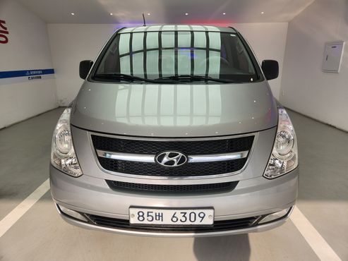 Hyundai Starex 5-Seater VAN CVX Luxury — пробег 72 248 км — фото 1 из 5