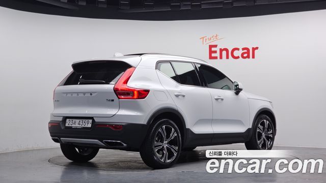 Volvo XC40 T4 Inscription — пробег 25 367 км — фото 2 из 5