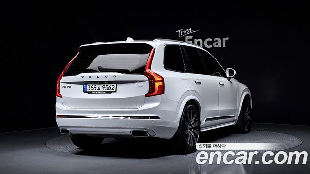Volvo XC90 T8 Inscription Hybird — пробег 37 001 км — фото 2 из 5