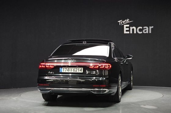 Audi A8 55 TFSI Quattro LWB — пробег 73 096 км — фото 4 из 5