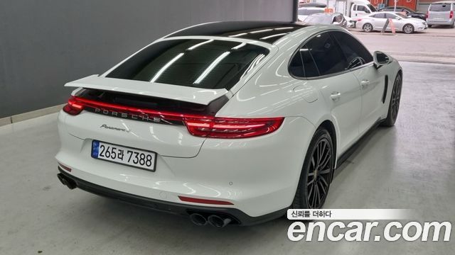 Porsche Panamera 3.0 AWD — пробег 120 000 км — фото 2 из 5