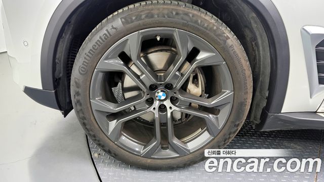 BMW X5 xDrive 40i xLine — пробег 13 334 км — фото 5 из 5