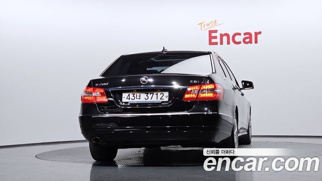 Mercedes-Benz E-Class E200 CGI Avantgarde — пробег 147 397 км — фото 4 из 5
