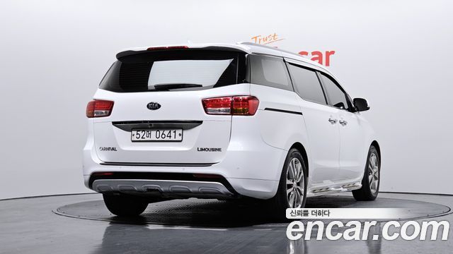 Kia Carnival 7-seater Limousine President — пробег 146 902 км — фото 2 из 5