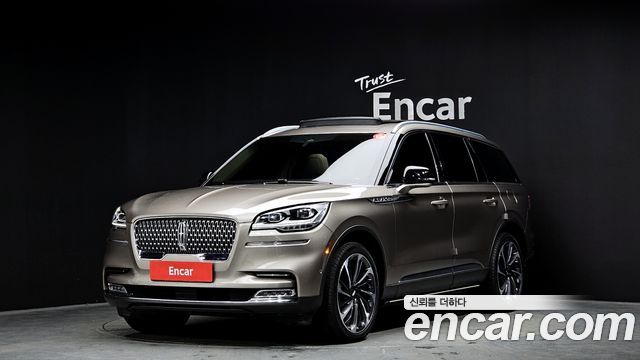 Lincoln Aviator 3.0 Reserve  AWD — пробег 83 014 км — фото 1 из 5