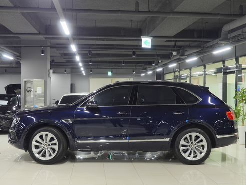 Bentley Bentayga 4.0 V8 — пробег 38 700 км — фото 2 из 5