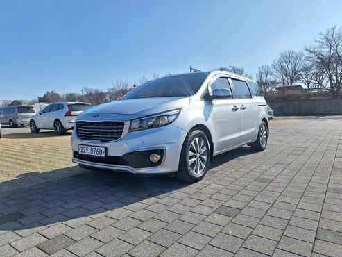 Kia Carnival 9-seater Luxury — пробег 220 099 км — фото 3 из 5