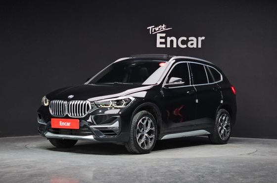 BMW X1 xDrive 20i xLine — пробег 44 682 км — фото 1 из 5