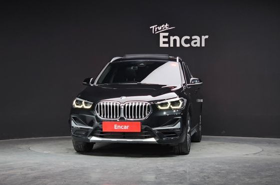 BMW X1 xDrive 20i xLine — пробег 44 682 км — фото 3 из 5