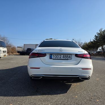 Mercedes-Benz E-Class E220d 4MATIC Exclusive — пробег 127 000 км — фото 4 из 5
