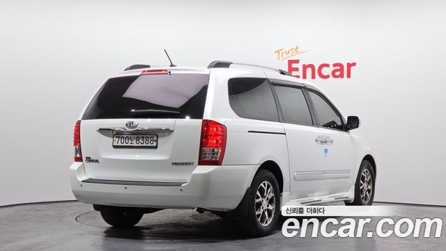 Kia Carnival из Кореи Encar