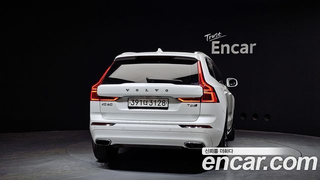 Volvo XC60 T6 Inscription — пробег 48 587 км — фото 4 из 5