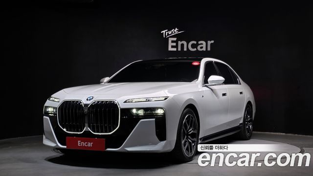 BMW 7-Series 740i xDrive M Sport — пробег 15 167 км — фото 1 из 5