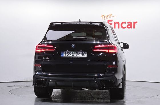 BMW X5 xDrive 45e xLine — пробег 49 579 км — фото 4 из 5